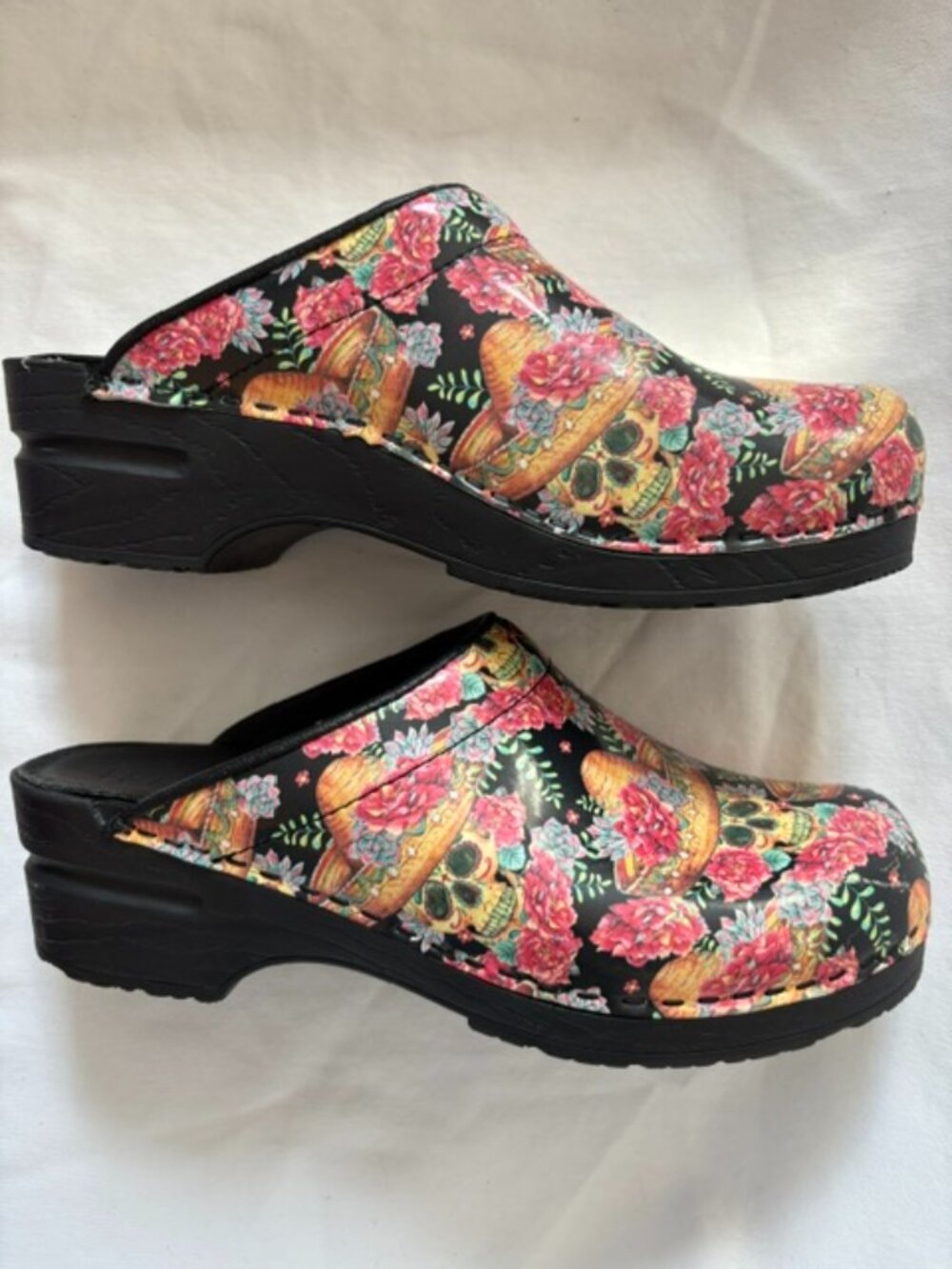 Bjork Pro Vera Limited Edition Sugar Skull Patent Leather Clogs Size 38/39